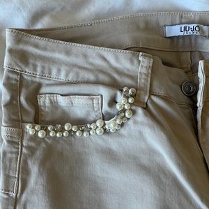 Beige Liu-Jo jeans, look new. Lightly worn, but you can’t tell.